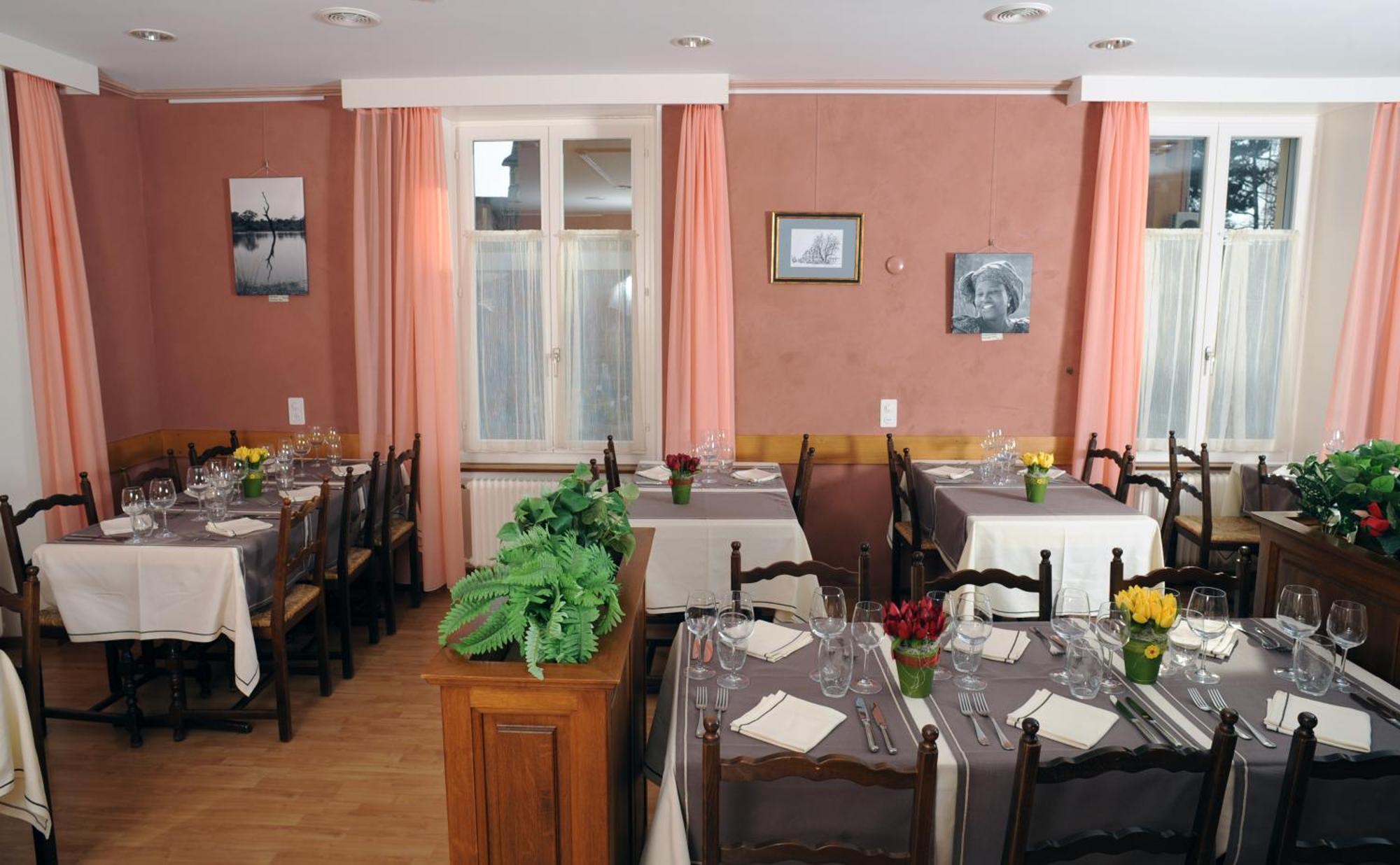 Hotel De La Gare Yvonand Eksteriør bilde